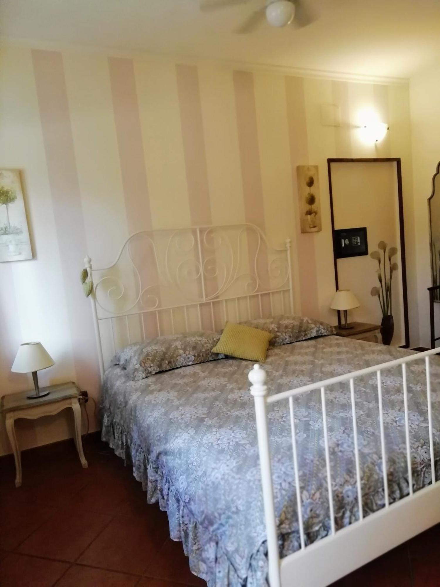 Bed&Breakfast La Siepe Pinerolo Pokoj fotografie